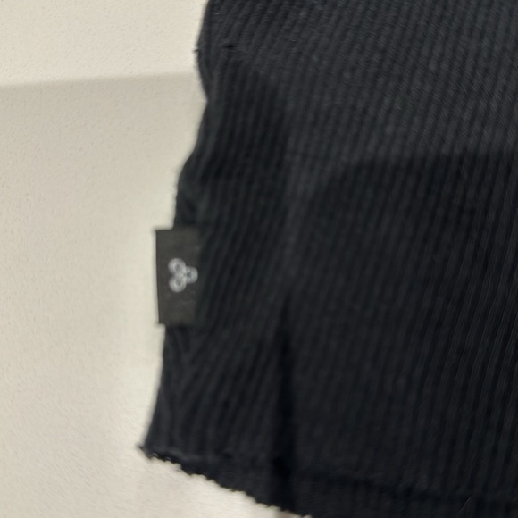 Aritzia Tna black cotton cropped tank size medium - Picture 4 of 4
